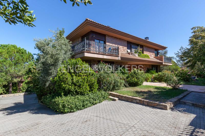 Foto 955a24e9-d35e-4a45-b992-ee93f0c63ed9. Casa con riscaldamento parcheggio in Pueblo Pozuelo de Alarcón