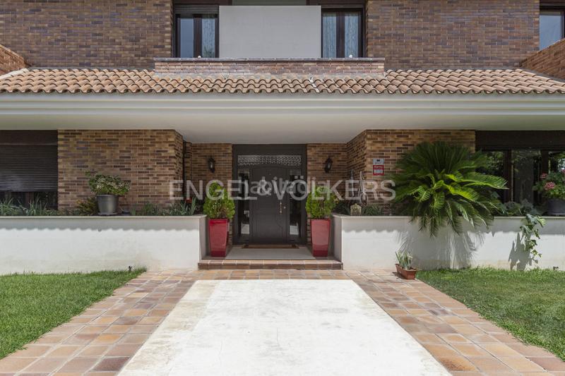 Foto ba27b753-5f0f-4cf7-8856-fb287d40f8c7. Casa con riscaldamento parcheggio in Pueblo Pozuelo de Alarcón