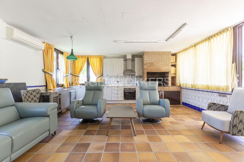 Foto f0342b7a-24e9-42b0-83a2-a864783b167e. Casa con riscaldamento parcheggio in Pueblo Pozuelo de Alarcón