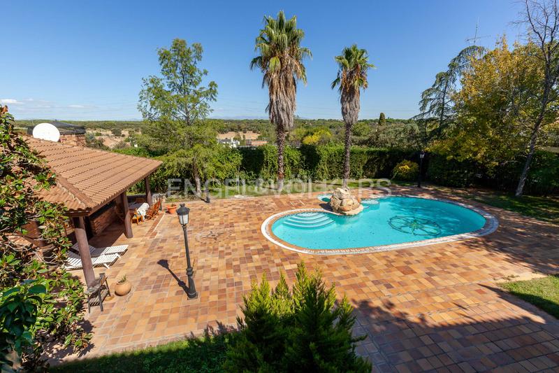 Foto fada83b6-0540-42cc-9428-bfef828cd3b8. Casa con riscaldamento parcheggio in Pueblo Pozuelo de Alarcón