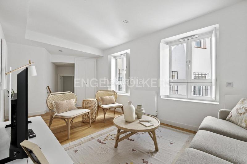 Foto 5dc1224f-5933-4c7e-88e3-6bc568b6c797. Rent apartment with heating in Universidad-Malasaña Madrid