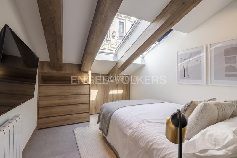 Foto 49b6d585-80aa-4877-8947-6f3d0a3efb69. Apartment with heating in Sol Madrid