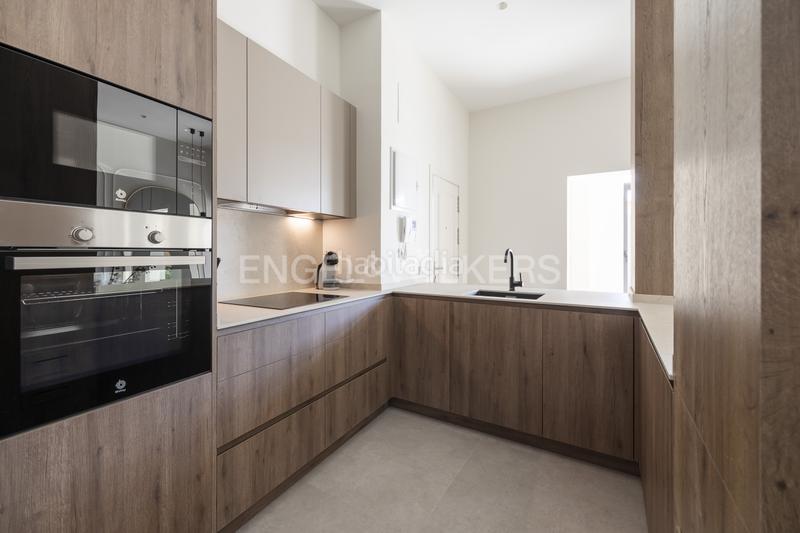 Foto bd6b29ca-25e7-47be-97da-1e96830a68b6. Apartment with heating in Sol Madrid