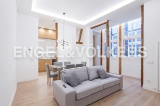 Apartament  Calle carrera de san jerónimo. Atractivo piso exterior junto a la puerta del sol