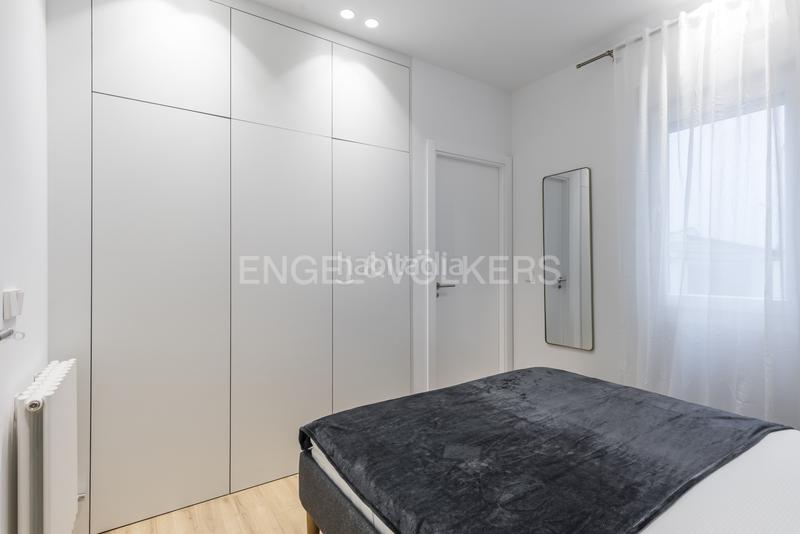 Foto 211ec23b-1278-4cac-b70f-7bc0cf248e21. Apartamento luminoso piso con reforma de lujo en Almagro en Madrid