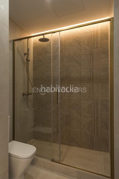 Foto ec0ca657-0d93-4852-adf9-071691f65206. Apartamento luminoso piso con reforma de lujo en Almagro en Madrid