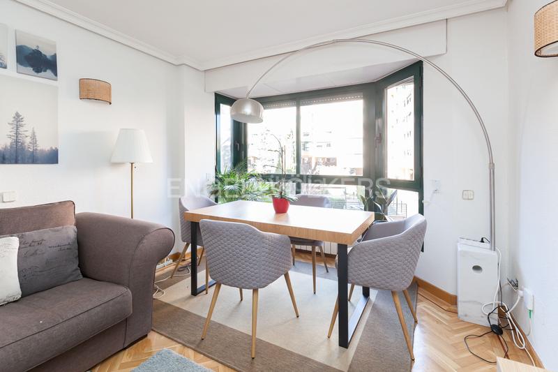 Foto 101724f1-1ae4-41f9-845b-8c7d38f7c317. Lloguer apartament amb calefacció aparcament piscina a Madrid