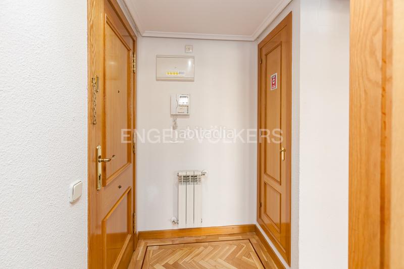 Foto 13cfca48-4ddd-4011-849c-ccdf52703356. Lloguer apartament amb calefacció aparcament piscina a Madrid