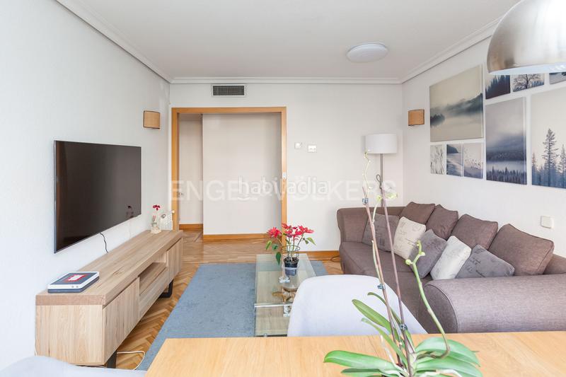 Foto 3c093bc3-19d4-46f6-ad75-328ee5c685c8. Lloguer apartament amb calefacció aparcament piscina a Madrid