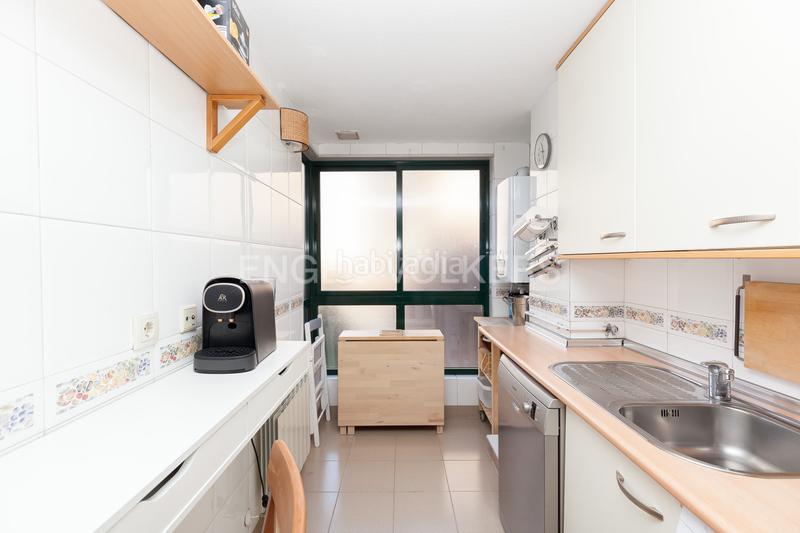 Foto f9660ec6-06b9-4a34-b938-7afad04ad57d. Lloguer apartament amb calefacció aparcament piscina a Madrid