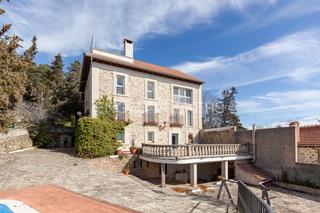 Casa  Reina victoria. Excepcional chalet en miraflores de la sierra