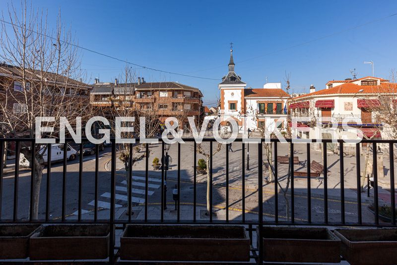 Foto 0d69f201-fe3d-42b5-b697-54f25a2d94c9. Semi detached house with heating parking in Fuente el Saz de Jarama