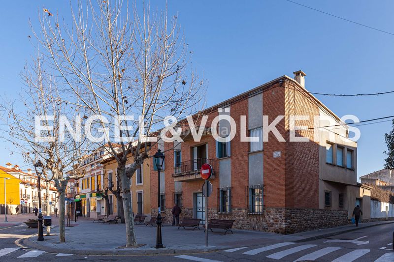 Foto 5bcb44b0-0fca-422e-95ab-1e7a4e41258f. Semi detached house with heating parking in Fuente el Saz de Jarama