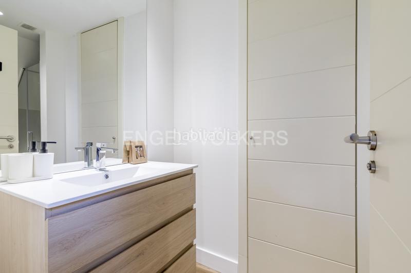 Foto 4b49bc6b-ab96-4ac9-b190-486d39f65fbb. Rent apartment with heating parking in Almenara-Ventilla Madrid