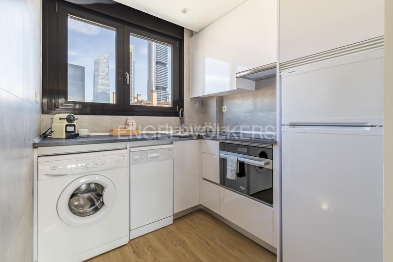 Foto c3479d49-136a-4def-a6ac-916b07d3be08. Rent apartment with heating parking in Almenara-Ventilla Madrid