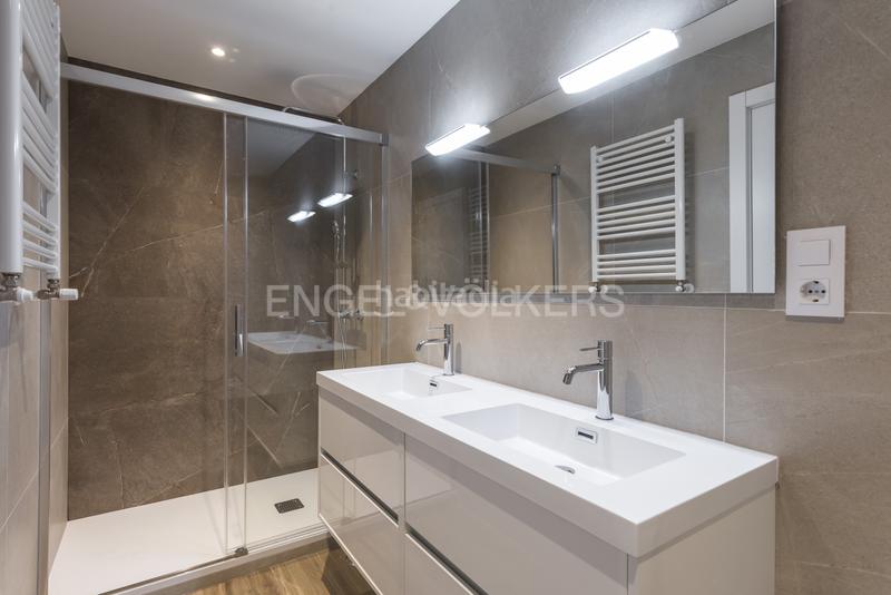 Foto a57b1ae4-0796-4dc6-b1f5-8d694560371e. Lloguer apartament amb calefacció a Nueva España Madrid