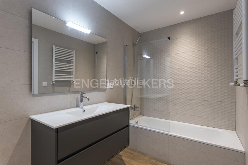 Foto bb12cf7e-a7ab-4de2-9a18-69079cf9ce1b. Miete appartement mit heizung in Nueva España Madrid