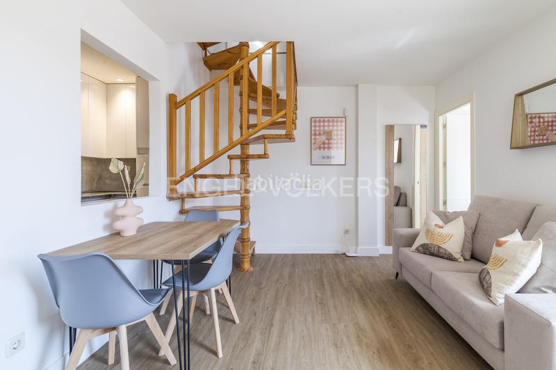 Foto 16e841fc-f8fc-4f24-9632-7446e1ab6dce. Alquiler apartamento encantador apartamento de 2 habitaciones con terraza en Madrid