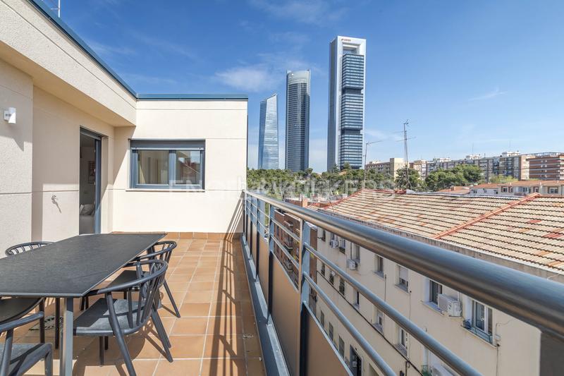 Foto 20d00e08-2977-4872-a1b4-2b2f155e549e. Alquiler apartamento encantador apartamento de 2 habitaciones con terraza en Madrid