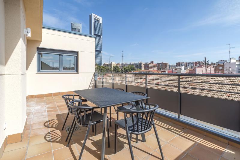 Foto f868ecfe-4f64-4674-93de-79e672566630. Rent apartment with heating parking in Almenara-Ventilla Madrid