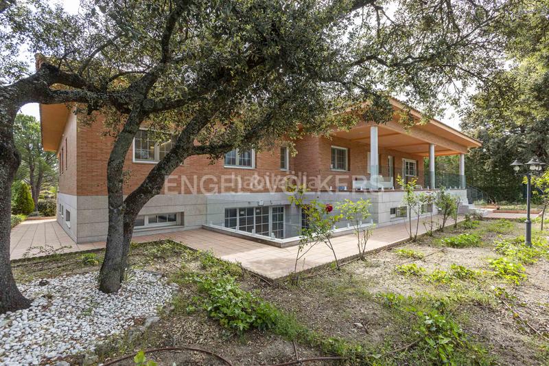 Foto 34d07b04-6277-45ed-a18c-18bdab10116f. Casa amb calefacció piscina a Navalquejigo-Los Arroyos Escorial (El)