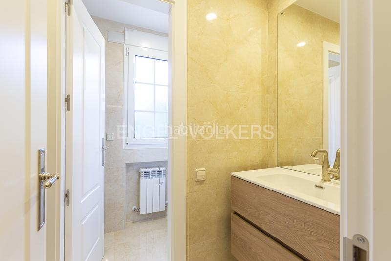 Foto 39878d8a-b0c0-46cf-bcba-7d57739d7cc1. Casa amb calefacció piscina a Navalquejigo-Los Arroyos Escorial (El)