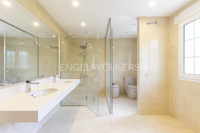 Foto 965038a4-e0b2-460d-ab5c-2753ec9ada33. Casa amb calefacció piscina a Navalquejigo-Los Arroyos Escorial (El)