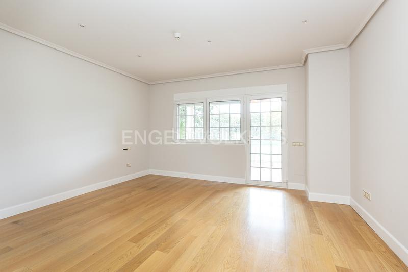 Foto a69a9359-1c52-4060-9804-a16a90293c5e. Casa amb calefacció piscina a Navalquejigo-Los Arroyos Escorial (El)