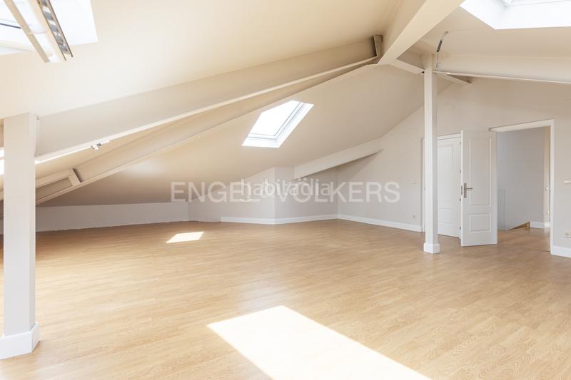 Foto a7a7f800-bb05-4a57-b346-7efa6b5cd97c. Casa amb calefacció piscina a Navalquejigo-Los Arroyos Escorial (El)