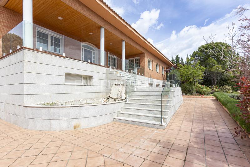 Foto dcb079bf-ba3f-43bd-994b-4229c7dc07aa. Casa amb calefacció piscina a Navalquejigo-Los Arroyos Escorial (El)