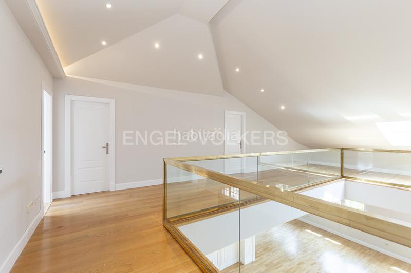 Foto e157fbf1-1e85-4f56-bc5f-a06d27ece6f9. Casa amb calefacció piscina a Navalquejigo-Los Arroyos Escorial (El)