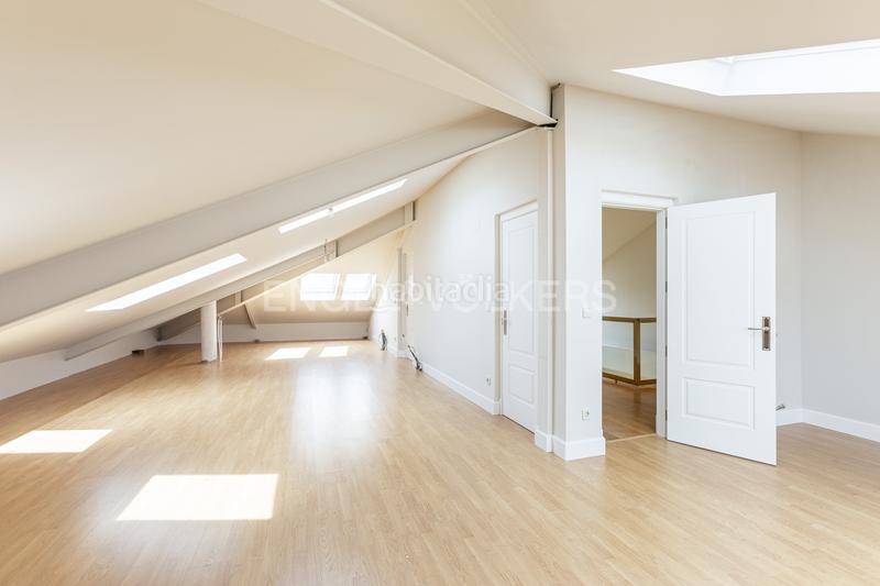 Foto e4405c63-7f3c-4070-a989-699528e58834. Casa amb calefacció piscina a Navalquejigo-Los Arroyos Escorial (El)