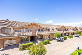 Casa adossada a La Finca. Magnifico chalet adosado en la finca pozuelo de alarcón