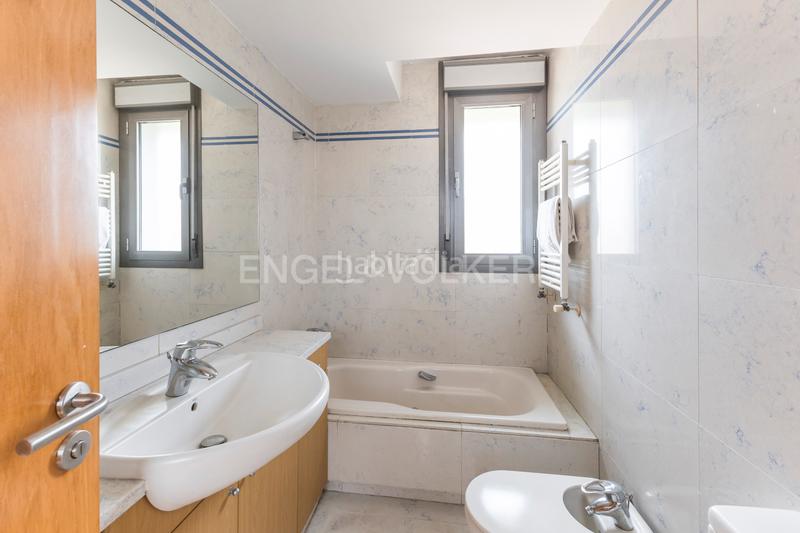 Foto 3090c76b-49fe-4943-8161-ea65bde97378. Ático espectacular y espacioso ático con terraza en Madrid