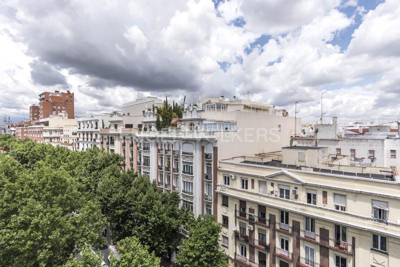 Foto 22e666b7-7f57-46cc-8ce2-1aec3535107d. Apartamento ático ideal en Almagro en Almagro Madrid