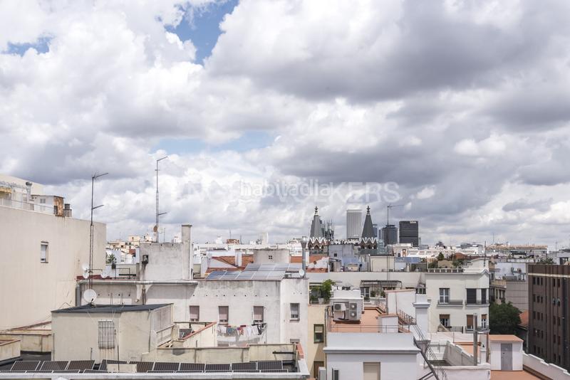 Foto 7ed8f47f-d576-46a2-8e21-becf2fe2108f. Apartamento ático ideal en Almagro en Almagro Madrid