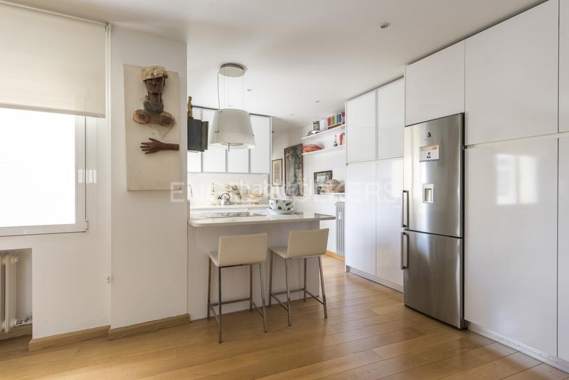 Foto bcb780f8-45d9-4bc2-9ab0-910359ffa83a. Apartamento ático ideal en Almagro en Almagro Madrid