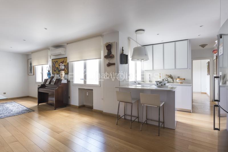 Foto d96f4b08-be4a-44ea-ae65-00b75333861a. Apartamento ático ideal en Almagro en Almagro Madrid