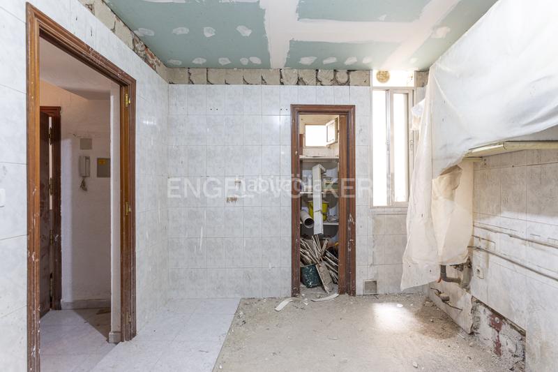 Foto 236a4da6-c745-4a28-8d7f-2017aa953eb8. Appartement avec chauffage dans Cortes-Huertas Madrid