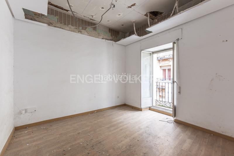 Foto 28d50715-1f34-4dc8-bf49-8cd1a08f0b8e. Appartement avec chauffage dans Cortes-Huertas Madrid