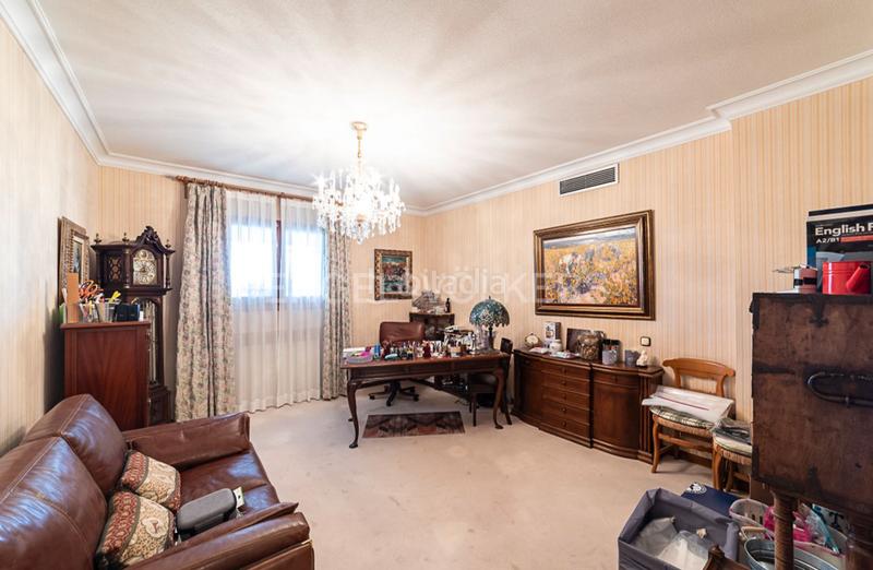 Foto 1d7bf9ee-d2c8-415a-8822-2bb5a5e51121. Masia amb calefacció aparcament piscina a Abantos-Carmelitas San Lorenzo de El Escorial