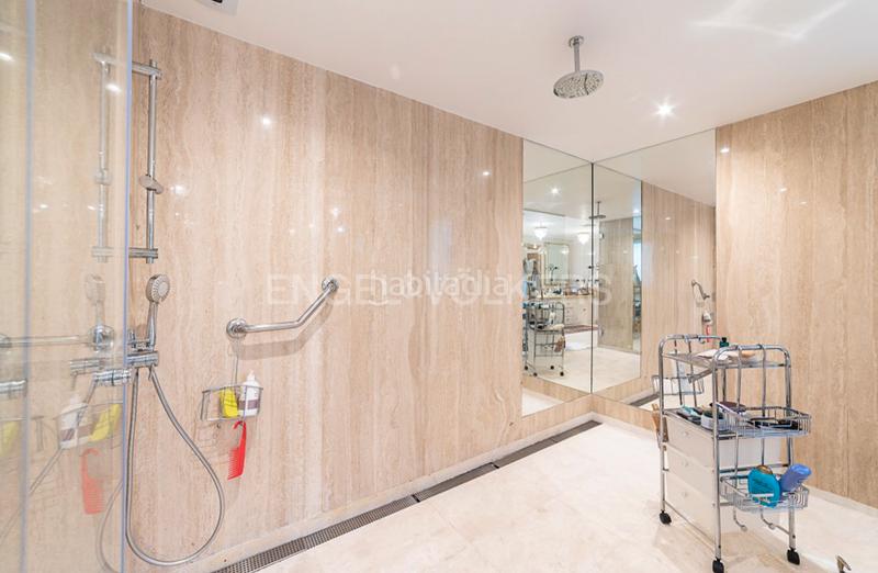 Foto 2492c19c-649c-4b88-8468-0fb8917a1c74. Masia amb calefacció aparcament piscina a Abantos-Carmelitas San Lorenzo de El Escorial