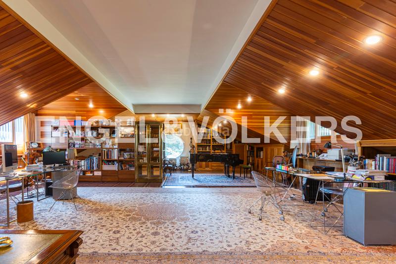 Foto 8a58f243-9aaa-4327-9d37-8944022356e8. Masia amb calefacció aparcament piscina a Abantos-Carmelitas San Lorenzo de El Escorial