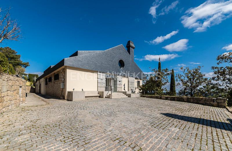 Foto 9209b91e-70a8-4f64-a160-defb44286bac. Masia amb calefacció aparcament piscina a Abantos-Carmelitas San Lorenzo de El Escorial