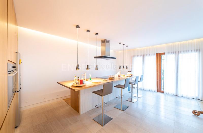 Foto c775cb3a-c911-41e8-9acc-09d8f4955832. Masia amb calefacció aparcament piscina a Abantos-Carmelitas San Lorenzo de El Escorial