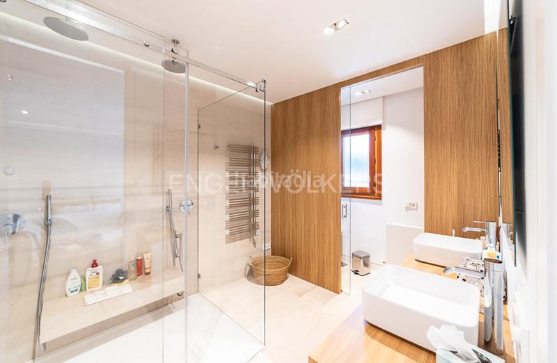 Foto e7fd0bf8-083c-4be0-a95c-49d63e3b0a4f. Masia amb calefacció aparcament piscina a Abantos-Carmelitas San Lorenzo de El Escorial