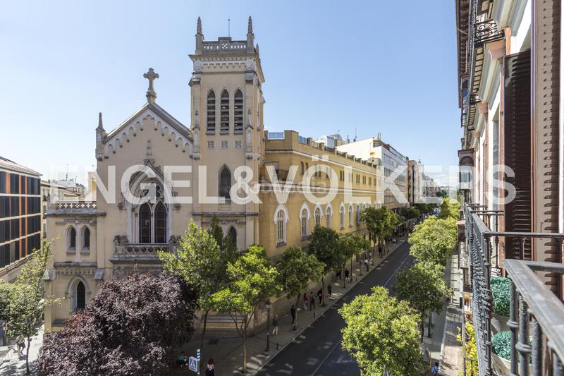 Foto 74067be0-a75d-4397-b51c-18f3435c666f. Location appartement avec chauffage dans Sol Madrid