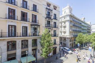 Apartamento en Sol. Gran propiedad para reforma total en pleno centro