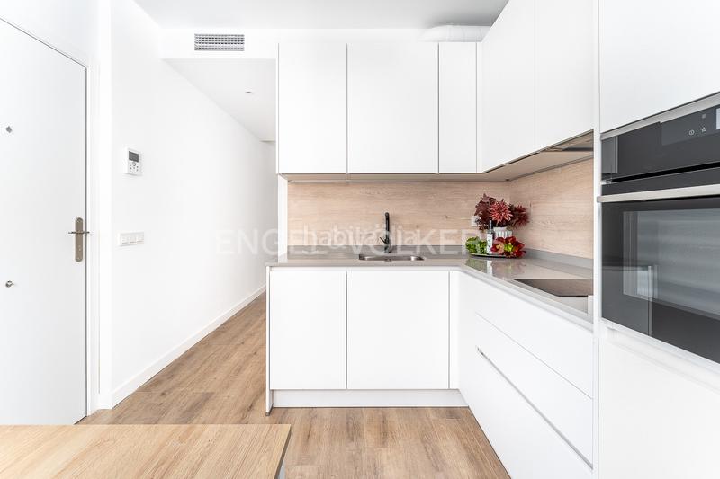 Foto 02f13877-063f-49a3-9ba8-d5dc02df3c72. Alquiler apartamento encantador estudio en calle teruel en alquiler en Madrid