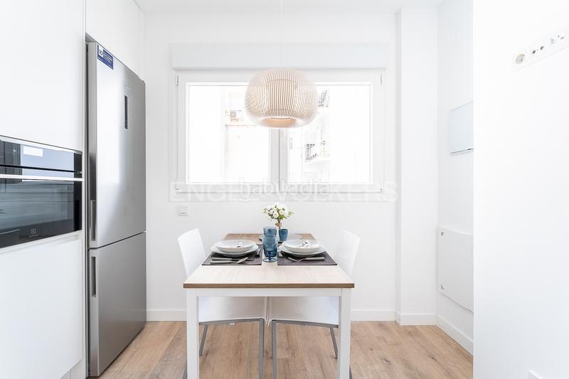 Foto 03f4eb98-b67b-4995-b1d4-c19bdd9af978. Miete appartement mit heizung pool in Cuatro Caminos - Azca Madrid